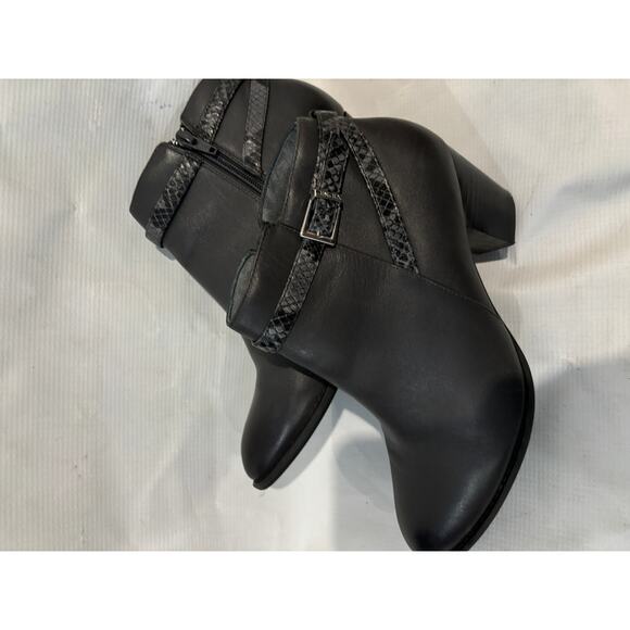 Vionic Upright Upton Black Snakeskin Buckle Heel Booties Womens Size 9 - Picture 3 of 7
